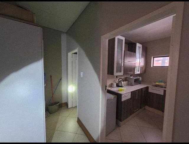 BUSINESS FOR SALE IN DIE HOEWES